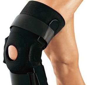 In case of arthrosis, it is necessary to fix the affected knee joint with an orthosis
